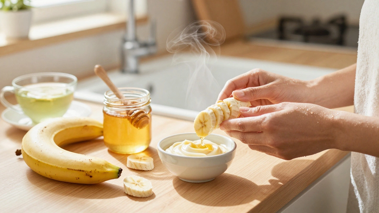 Как сделать омолаживающую маску для лица в домашних условиях